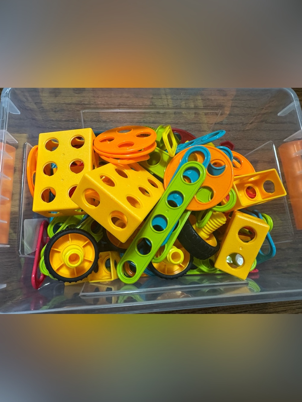 Bright Plastic Construction Toy Set for Kids - Yellow, Green, Orange, Blue